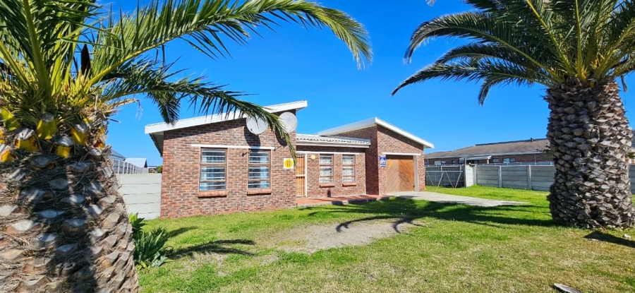 3 Bedroom Property for Sale in Franskraal Western Cape